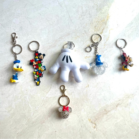 Authentic Disney keychain Mickey Mouse Mini Mouse Donald Duck - Picture 1 of 3